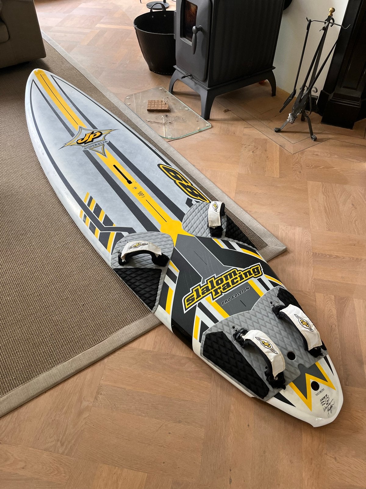 JP Australia Slalom Racing 89 Windsurfboard, Watersport en Boten, Ophalen, Met voetbanden, Gebruikt, Minder dan 250 cm