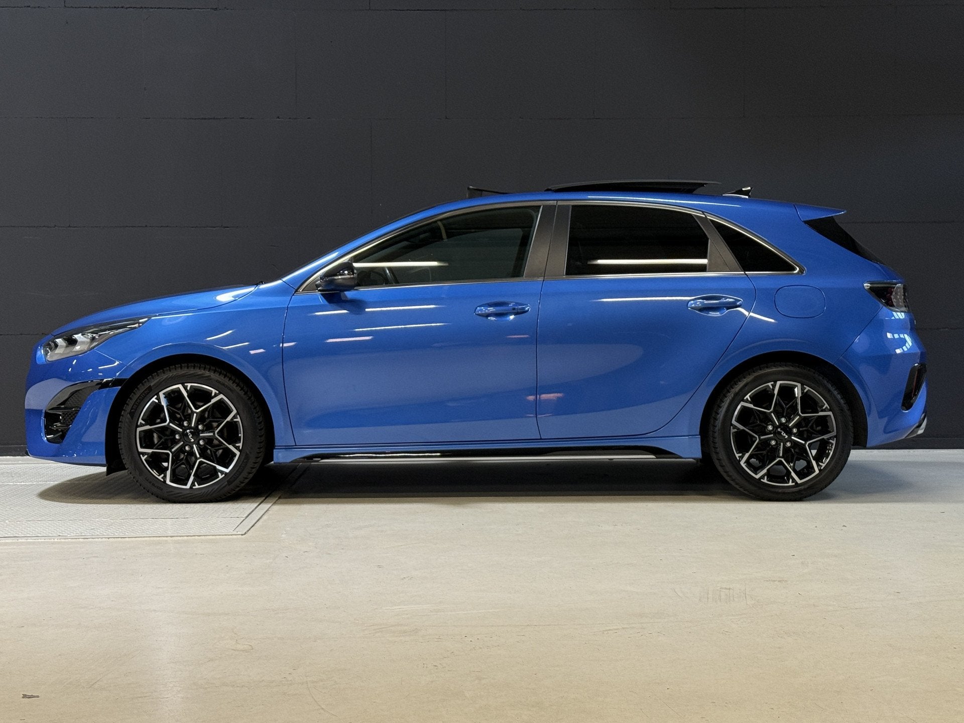 Kia Ceed 1.0 T-GDi GT-Line | Panoramadak | Camera | Dodehoek, Voorwielaandrijving, Stof, Gebruikt, Blauw