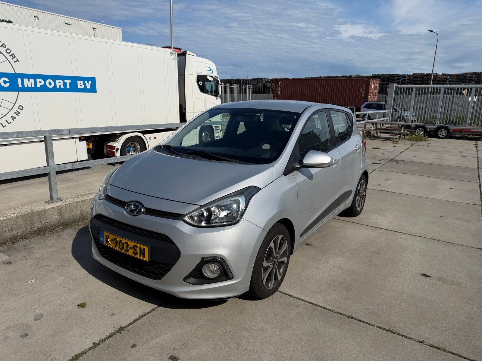 Hyundai i10 1.0i 66pk 2015 Grijs, Auto's, Hyundai, Stof, 0 kg, Handgeschakeld, Particulier