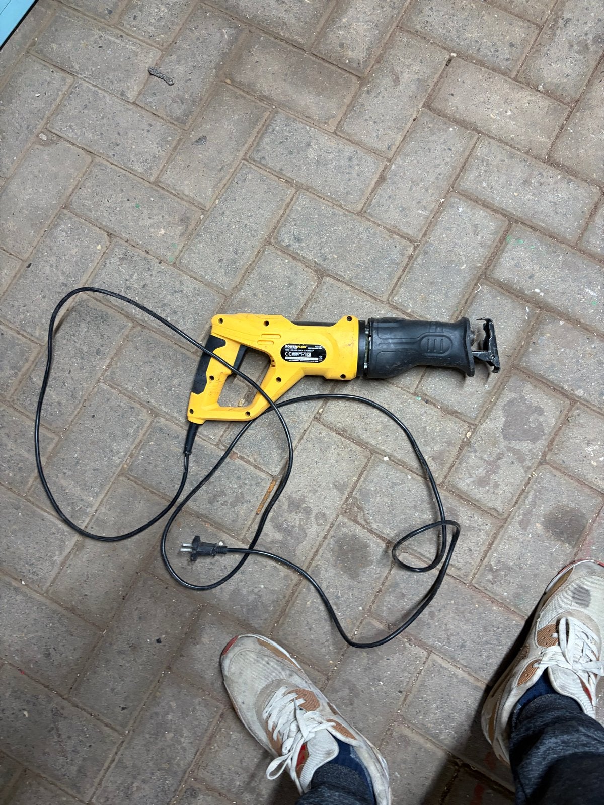 Powerplus Reciprozaag 900W, Doe-het-zelf en Verbouw, Ophalen of Verzenden, Gebruikt, 600 tot 1200 watt, Reciprozaag
