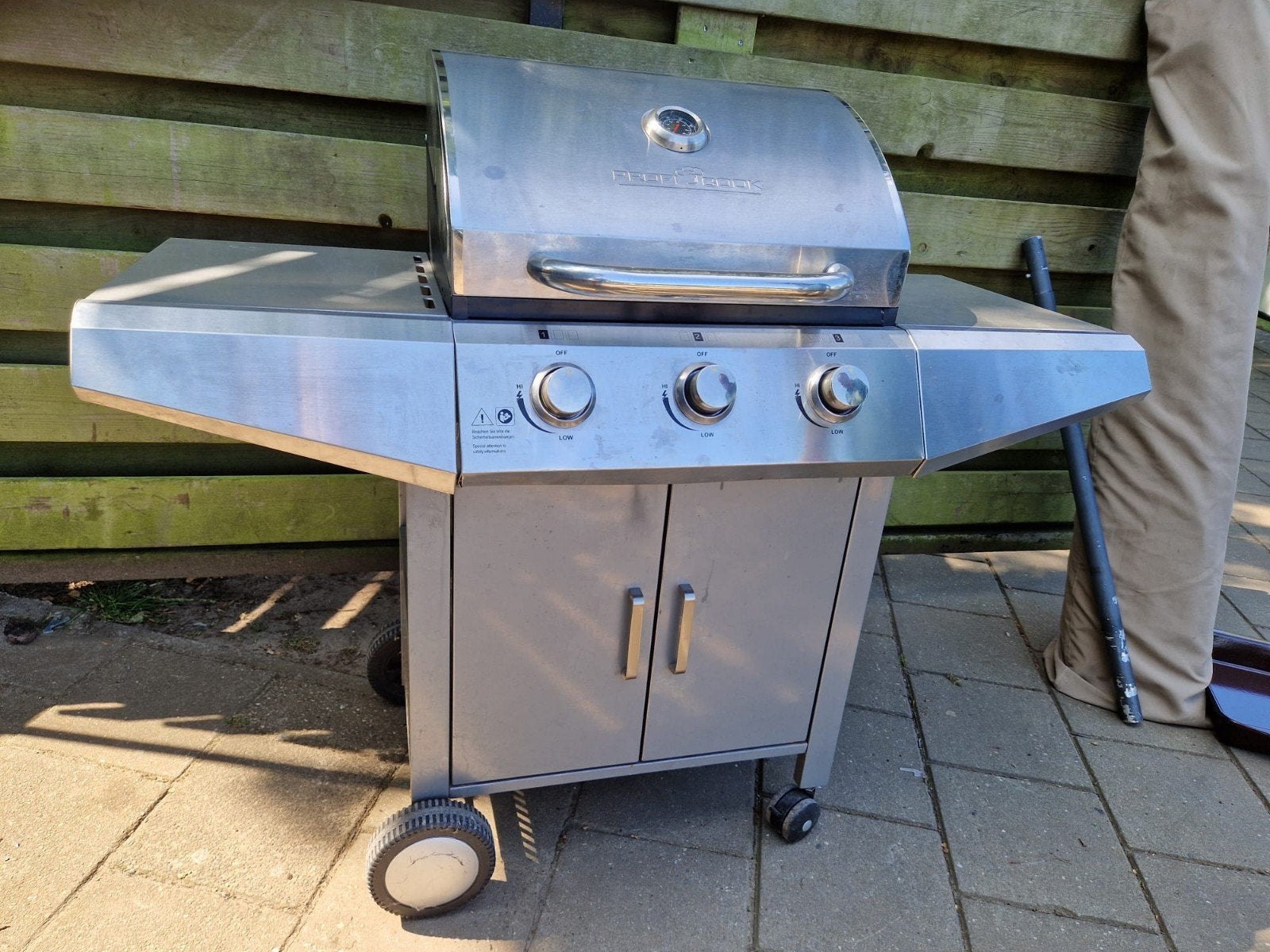 Gas barbecue RVS vonk onsteking verrijdbaar op wielen., Ophalen