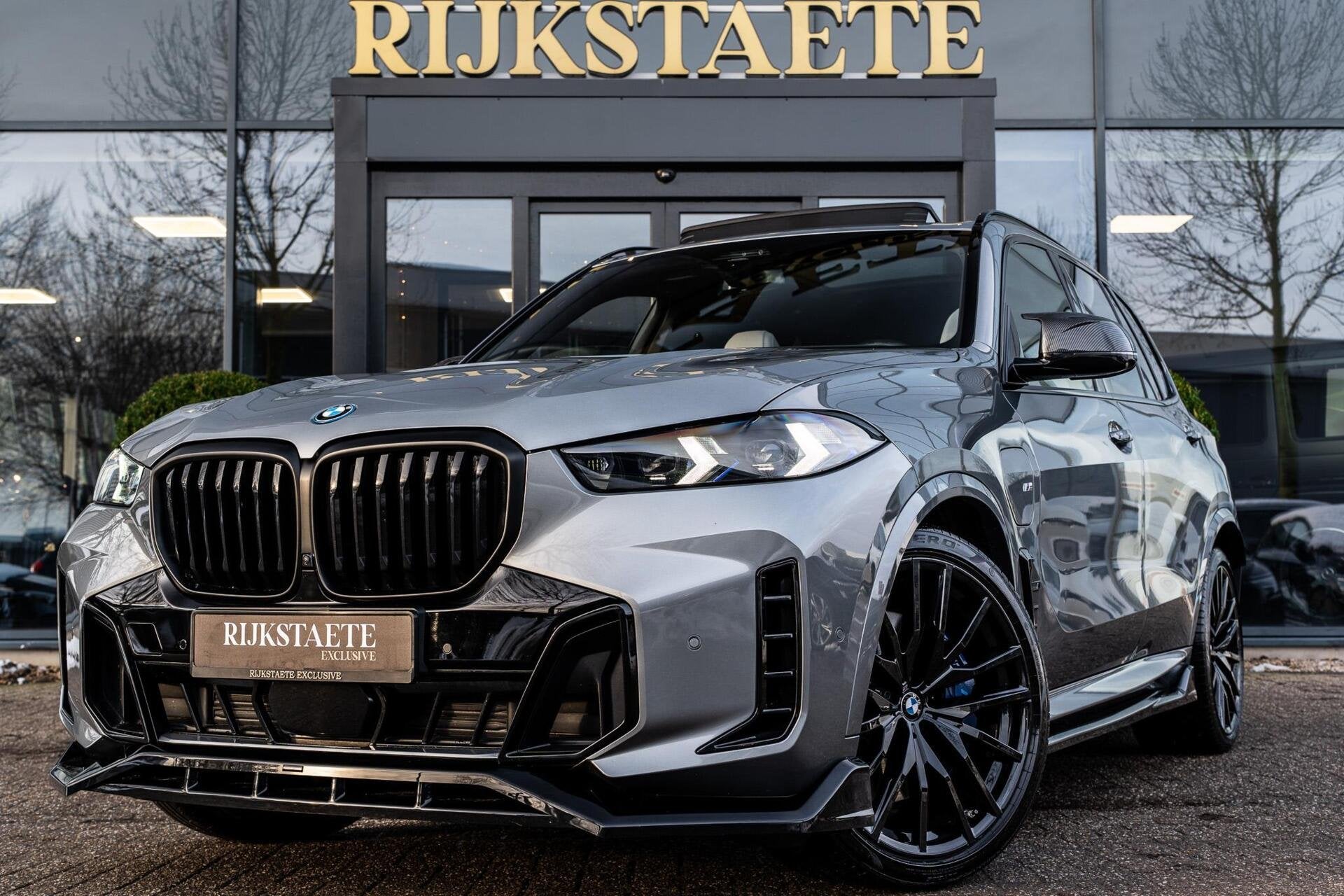 BMW X5 xDrive 50e M-Sport PRO|PANO|H&K|360|SOFTCLOSE|HEAD-UP, Auto's, BMW, Dealer onderhouden, Gebruikt, X5, 2395 kg