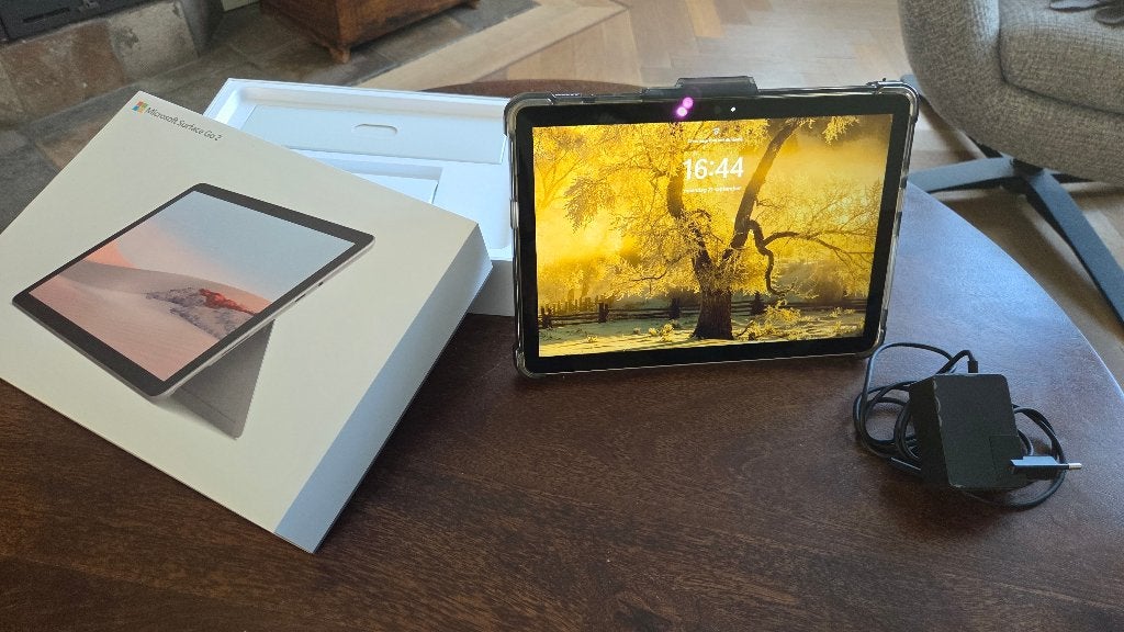 Microsoft Surface Go 2 - Zo goed als nieuw, Computers en Software, 10 inch, Ophalen of Verzenden, Zo goed als nieuw, 64 GB