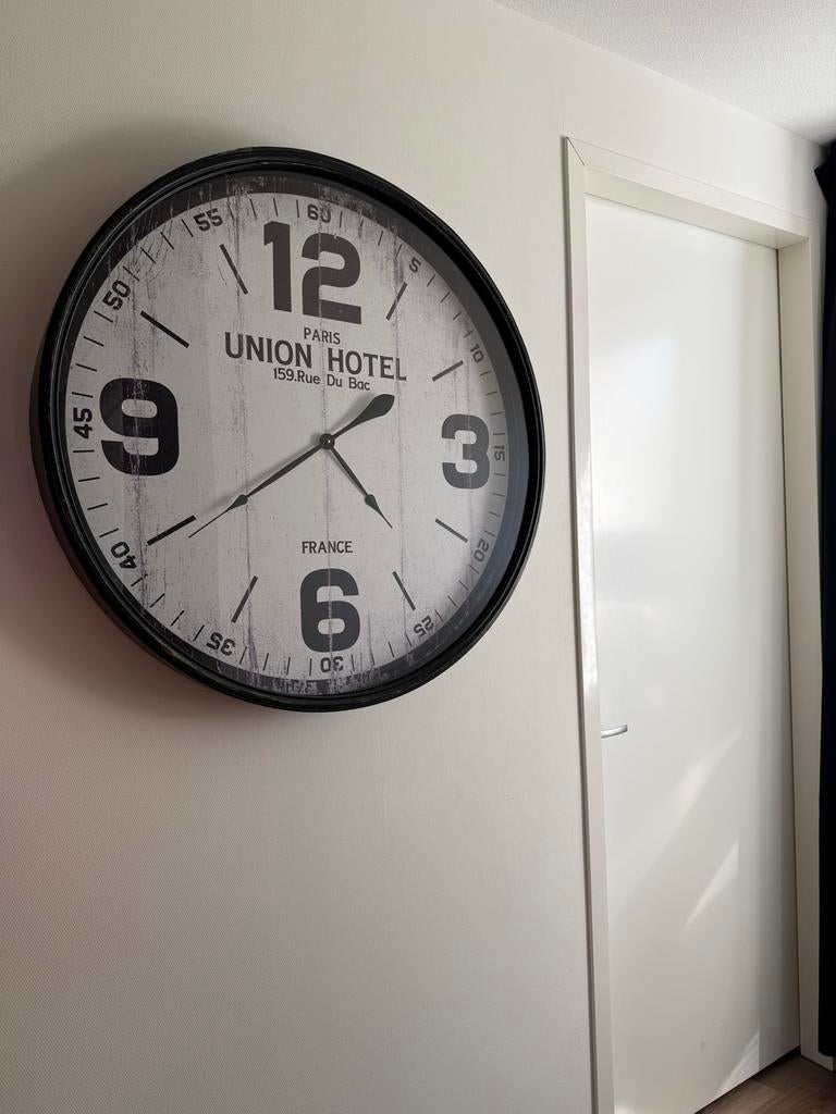 Grote wandklok - diameter 90cm, Huis en Inrichting, Woonaccessoires | Klokken, Zo goed als nieuw, Wandklok, Analoog, Ophalen