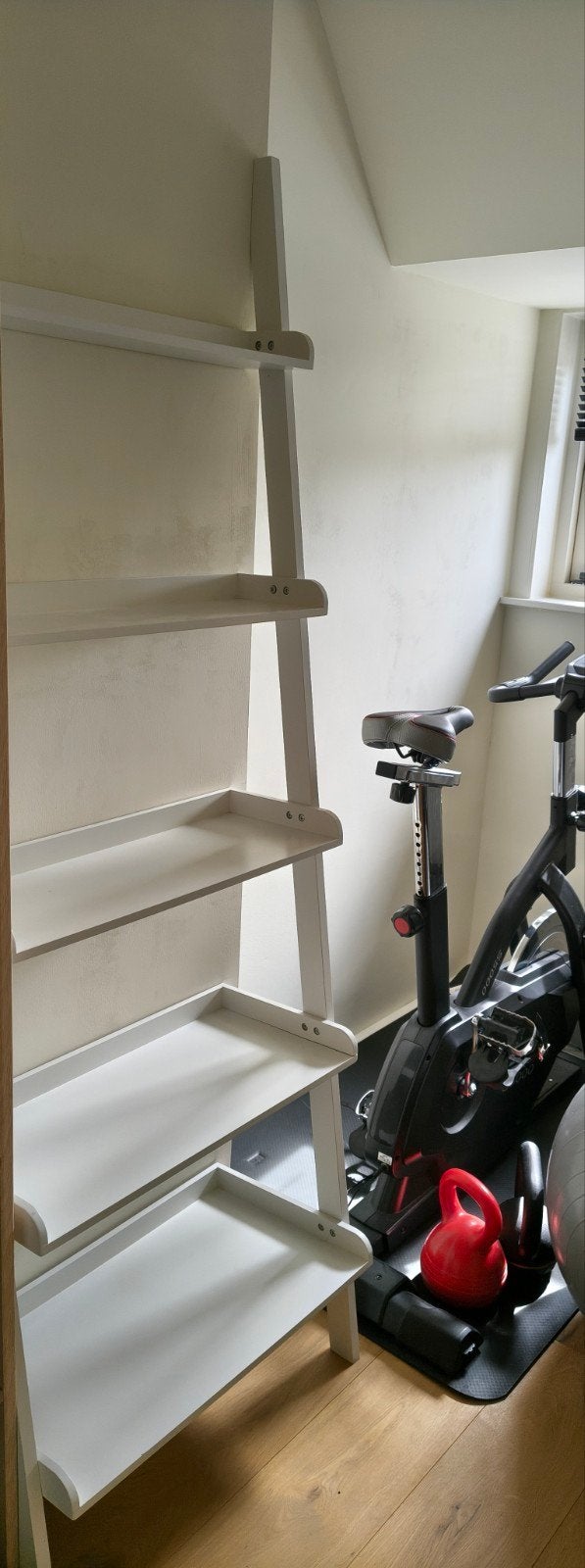 Witte ladderkast met 5 planken, Huis en Inrichting, Ophalen, Gebruikt