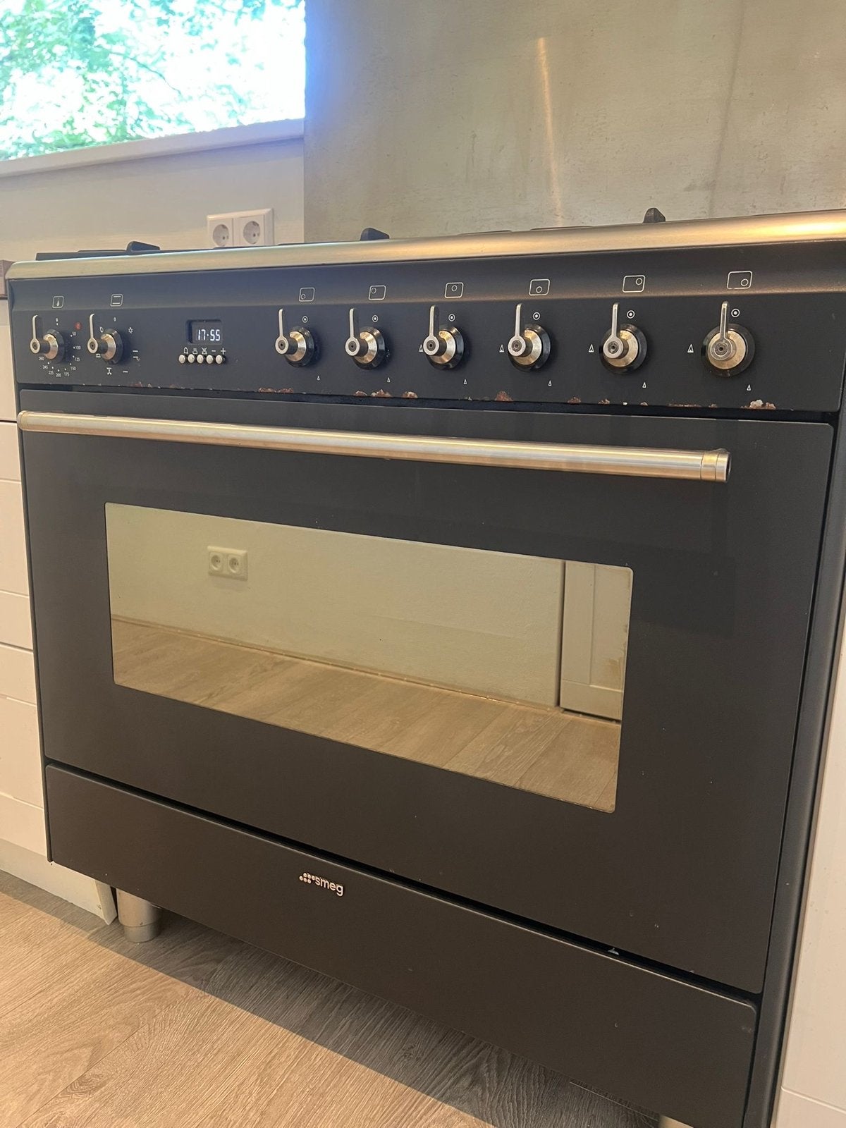 Smeg Fornuis met Gas 6 pit Kookplaat en Oven - Zwart, Witgoed en Apparatuur, Fornuizen, Ophalen, Gebruikt, Hete lucht, 60 cm of meer