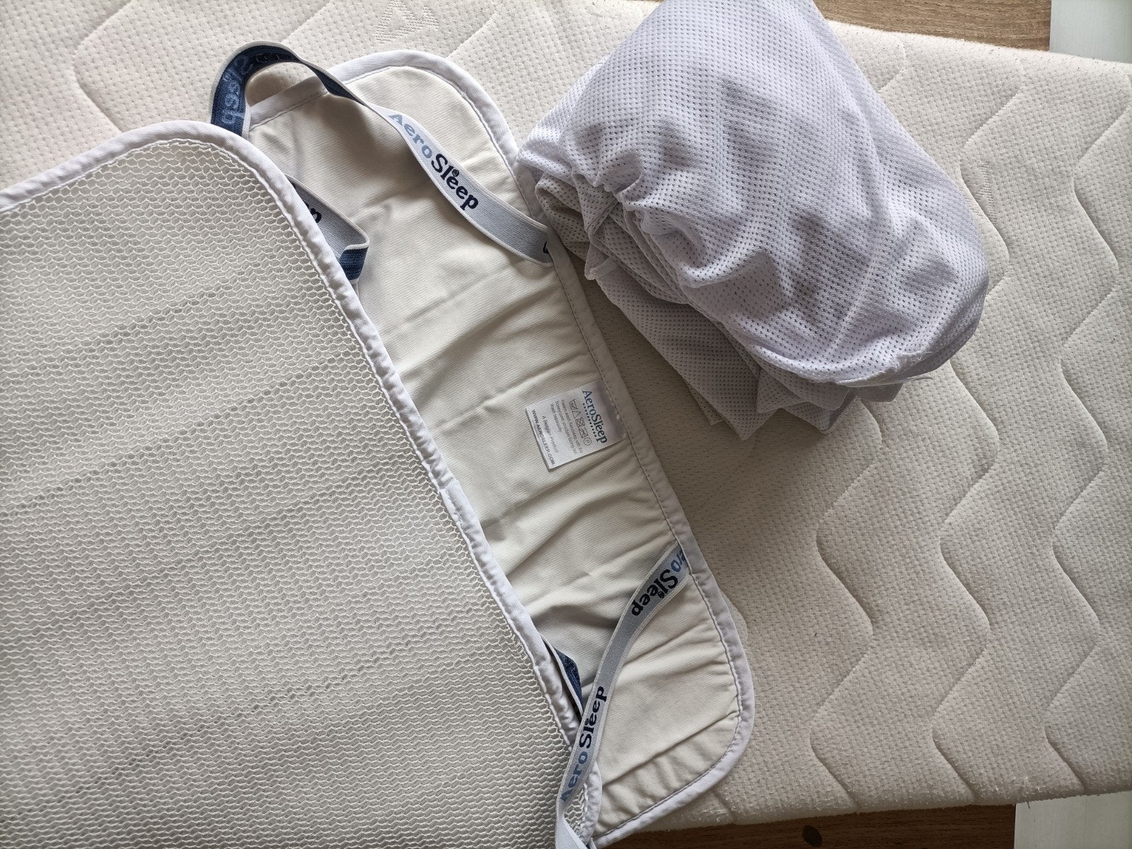 compleet aerosleep ledikant matras, topper en 3 hoeslakens, Ophalen, Zo goed als nieuw, Aerosleep