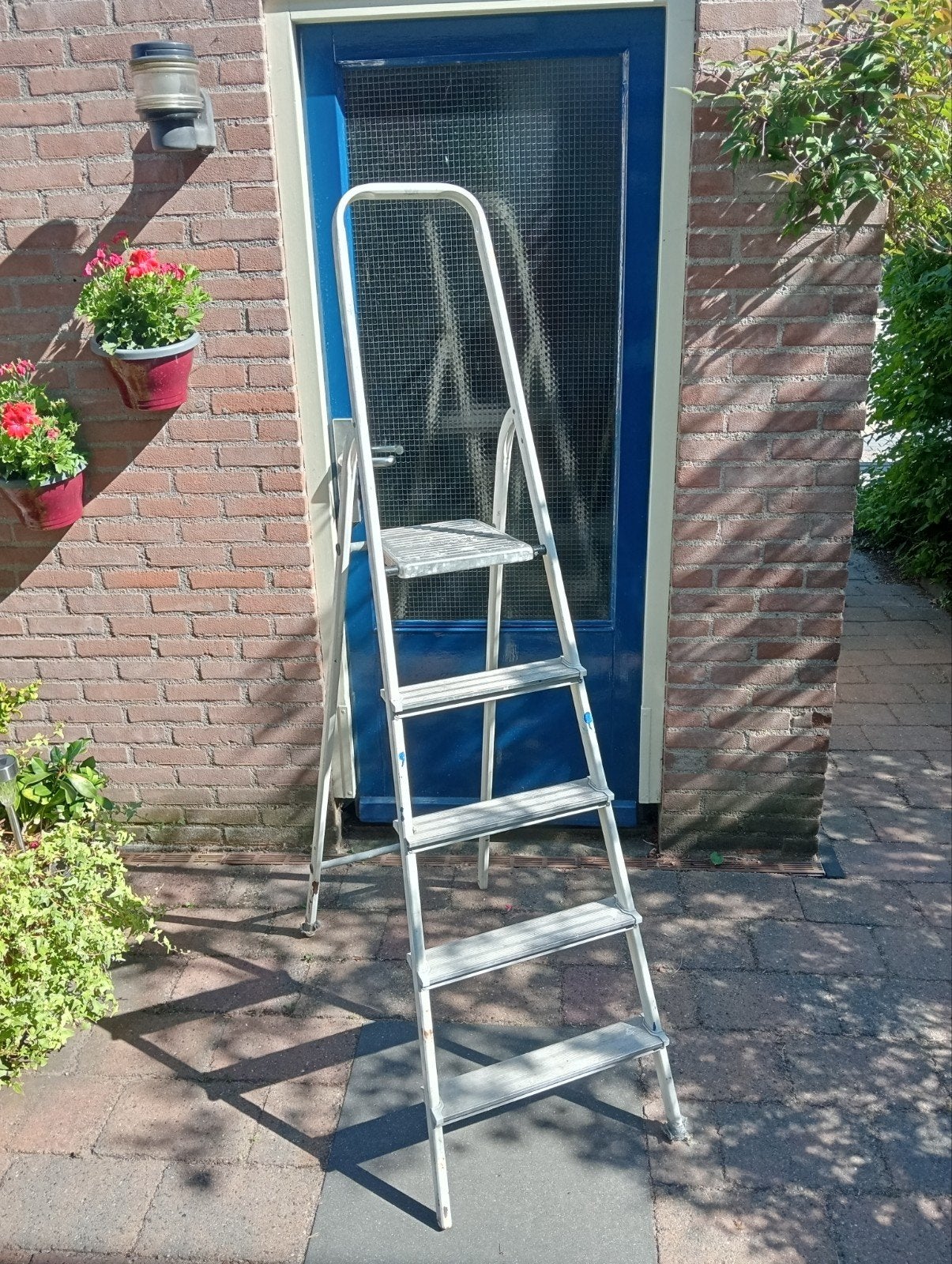 Stalen trap met 5 aluminium treden huishoudtrap, Huis en Inrichting, Ophalen of Verzenden, Gebruikt
