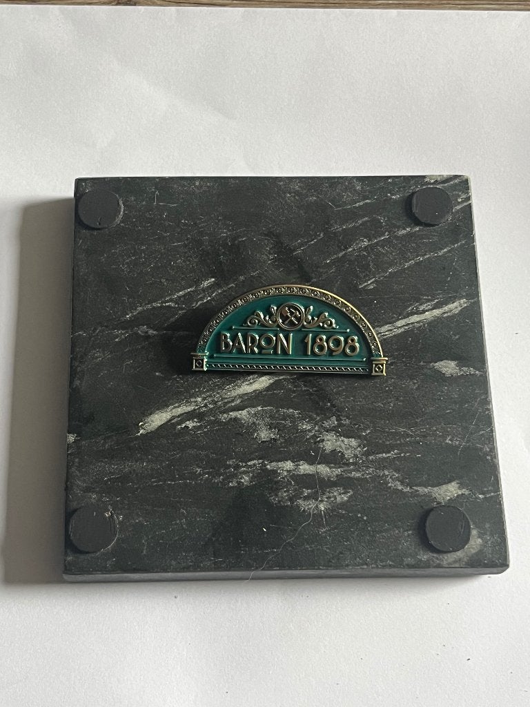 Efteling pin: Baron 1898, Verzamelen, Efteling, Verzenden, Zo goed als nieuw, Button of Speldje