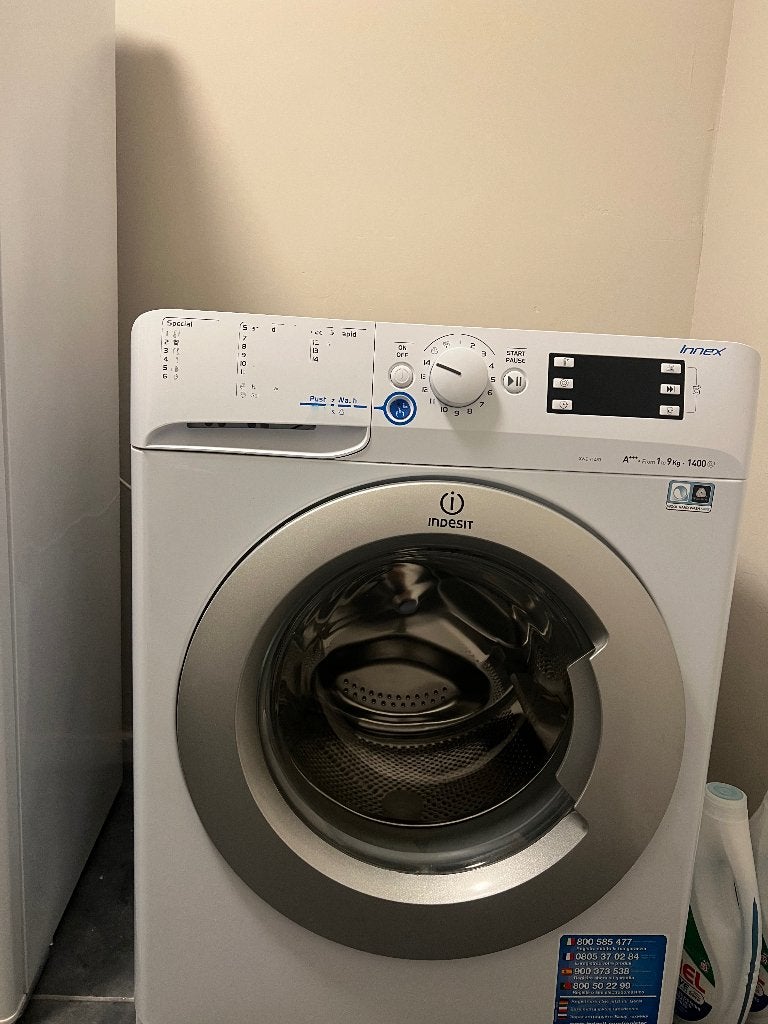 Wasmachine werkt blijft alleen hangen bij de laatste min, Ophalen, Gebruikt, 1200 tot 1600 toeren, 85 tot 90 cm