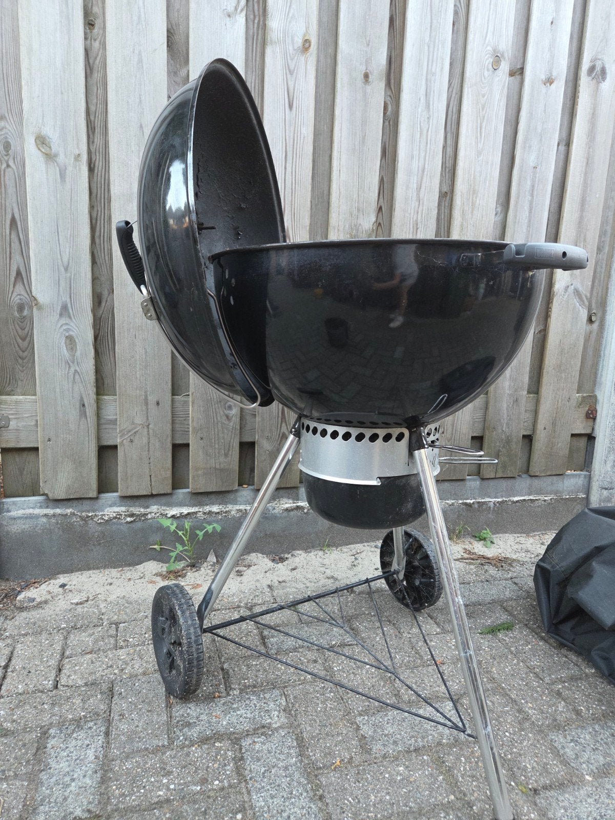 Weber bbq 57 cm., Tuin en Terras, Houtskoolbarbecues, Ophalen