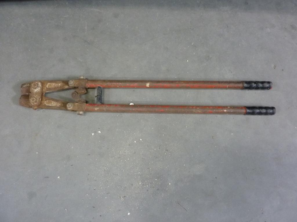 Gebruikte betonschaar / boutenschaar 90cm prima werkend, Ophalen, Gebruikt, Handelsonderneming Hendriksen, Munstermanstraat 6 - Hal 3 - Silvolde