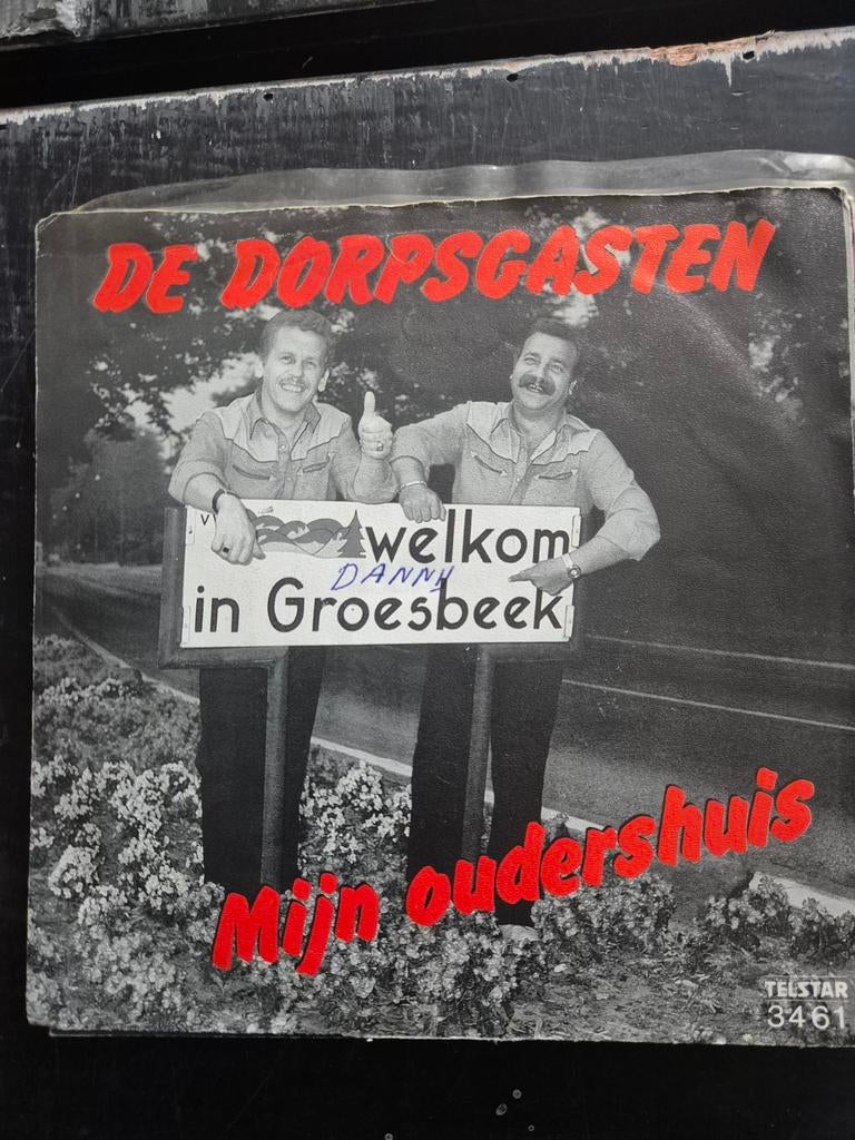 De dorpsgasten mijn ouders huis, Ophalen of Verzenden, Zo goed als nieuw, Overige formaten, Levenslied of Smartlap