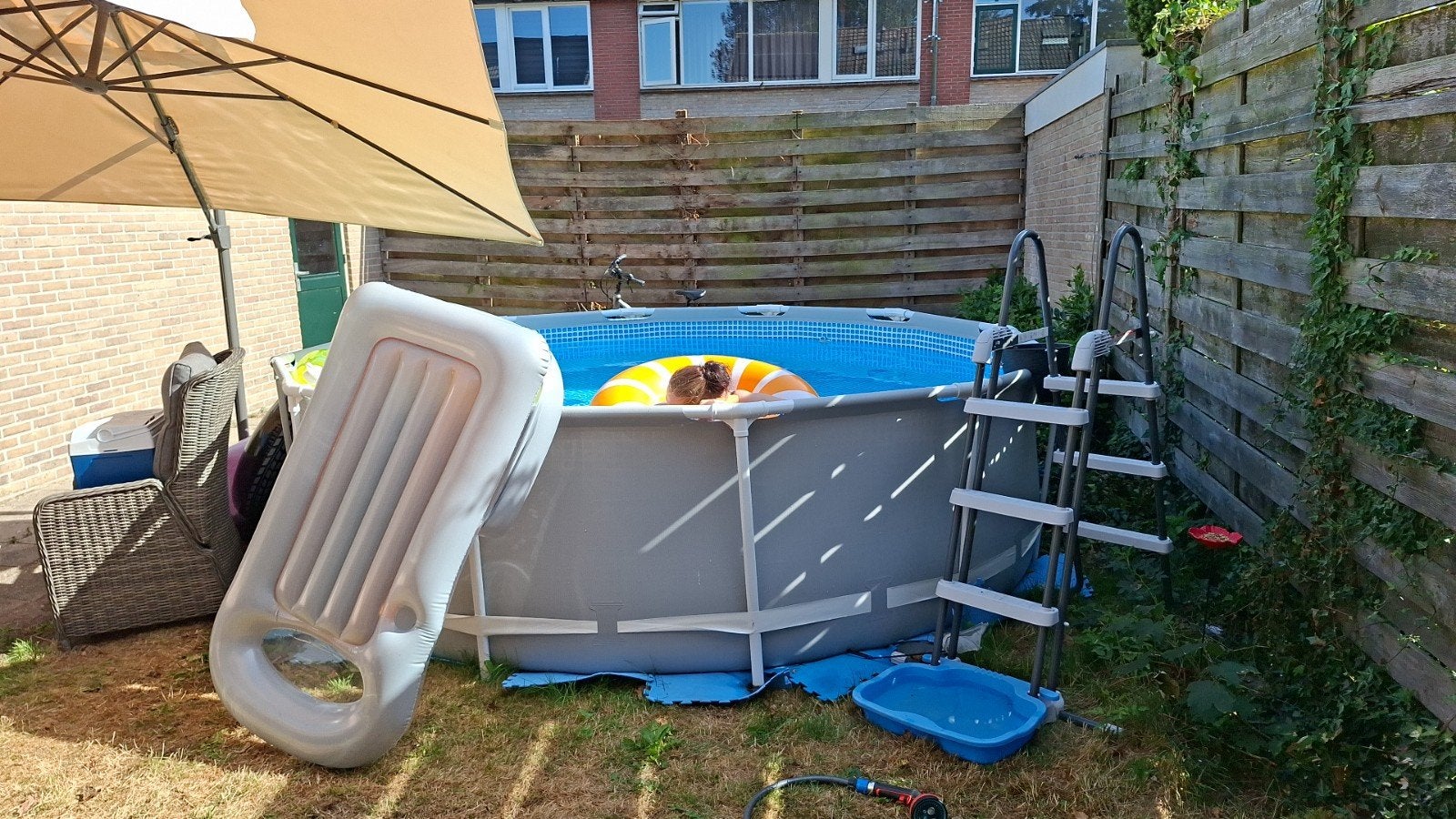 Ronde Intex 3.66m bij 1.22m hoog, Tuin en Terras, Gebruikt, Rond, 300 cm of meer, Opzetzwembad