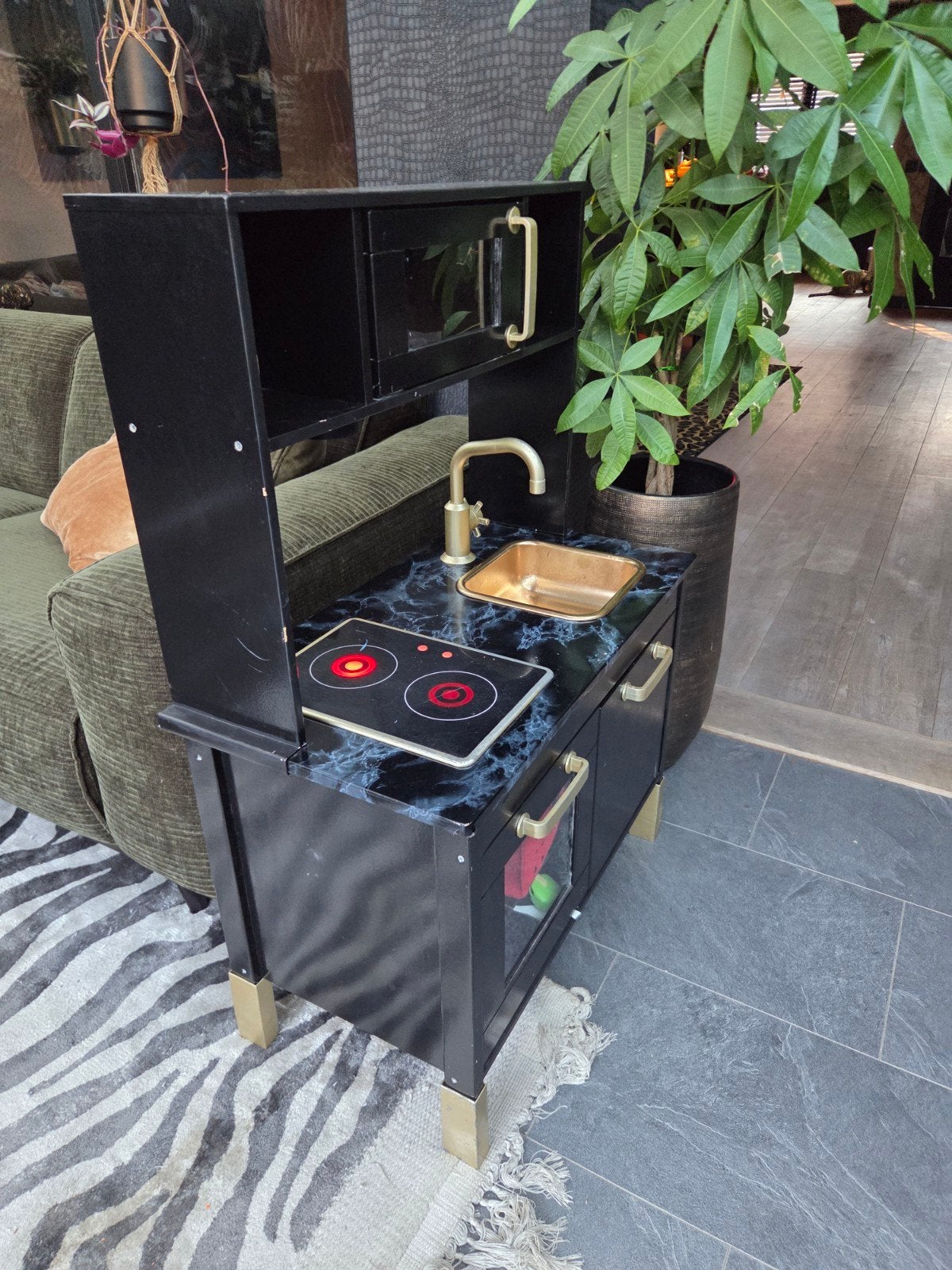 Zwarte speelkeuken met gouden details, Ophalen, Gebruikt, Hout, Speelkeuken