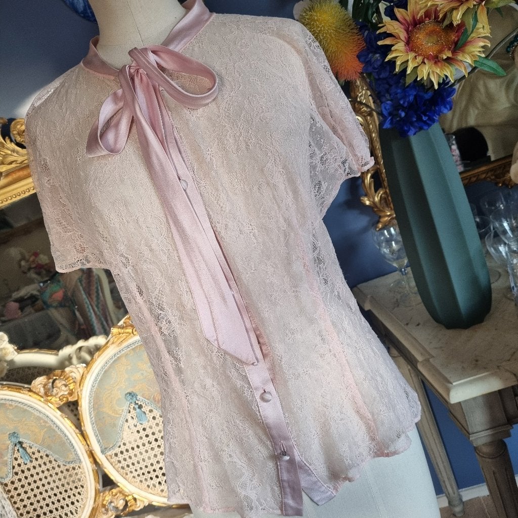 poeder rose kanten blouse dames Dolce & Gabbana Italy, Kleding | Dames, Blouses en Tunieken, Dolce & Gabbana, Nieuw, Ophalen of Verzenden
