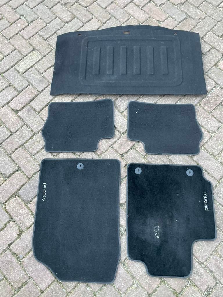 Mattenset voor Kia picanto, Ophalen, Zo goed als nieuw