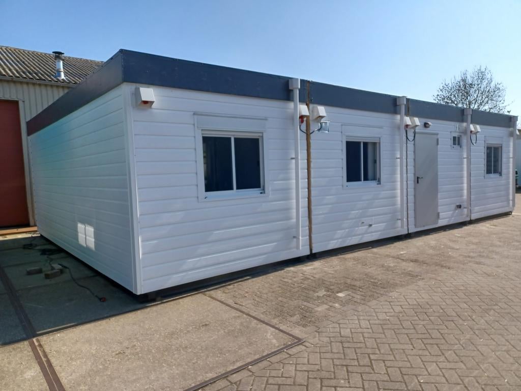 Woonunit 7,5 x 12 meter 3 of 4 slaapkamers te huur, Zakelijke goederen, Machines en Bouw | Keten en Containers, Ophalen
