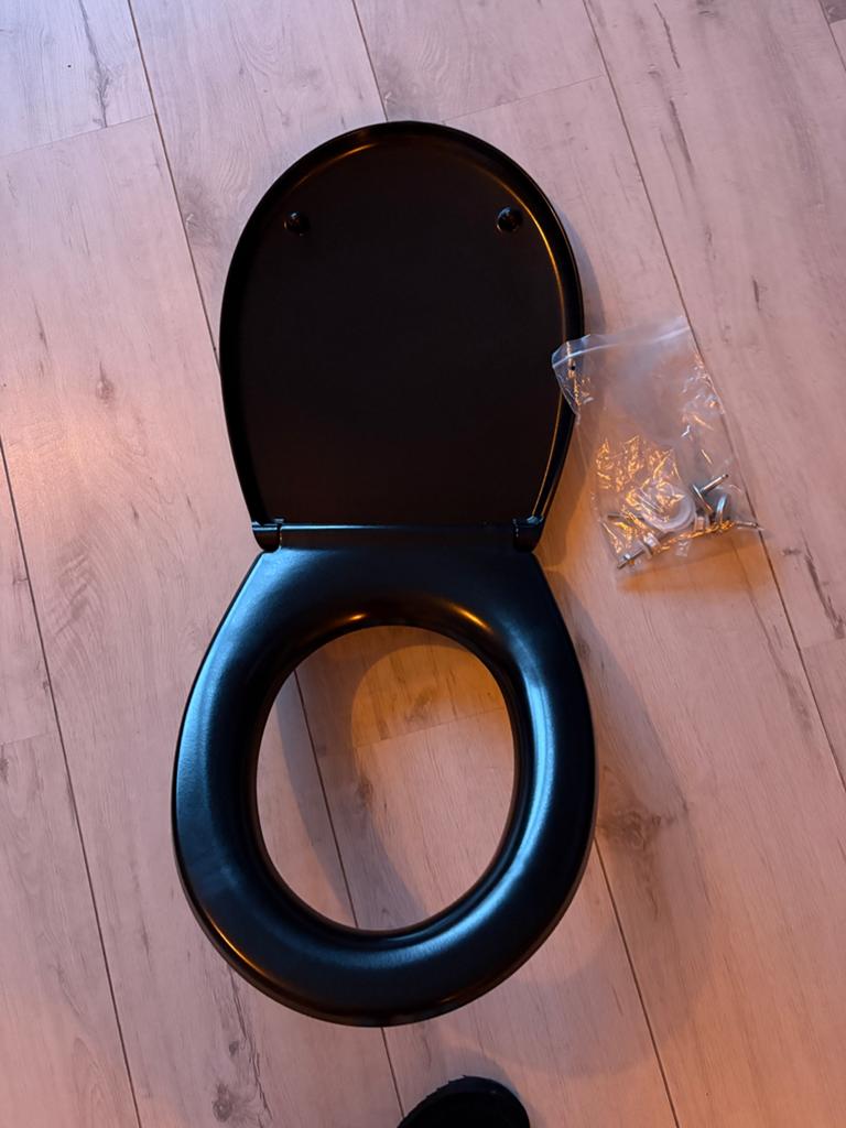 WC bril/ toiletbril zwart, nieuw., Doe-het-zelf en Verbouw, Ophalen, Nieuw, Toilet