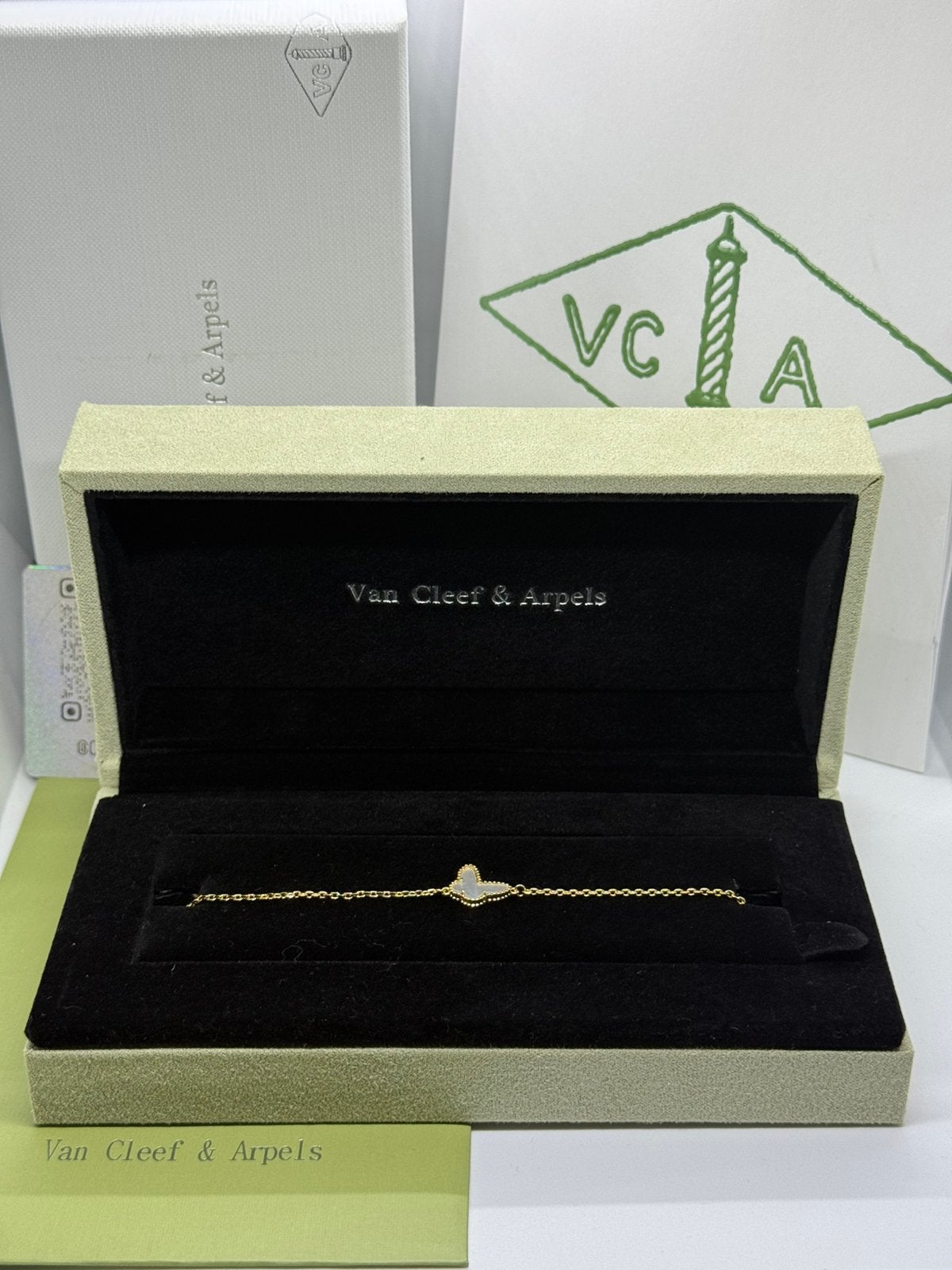 Van Cleef & Arpels Sweet Butterflies, Ophalen of Verzenden, Zo goed als nieuw, Goud, Zilver