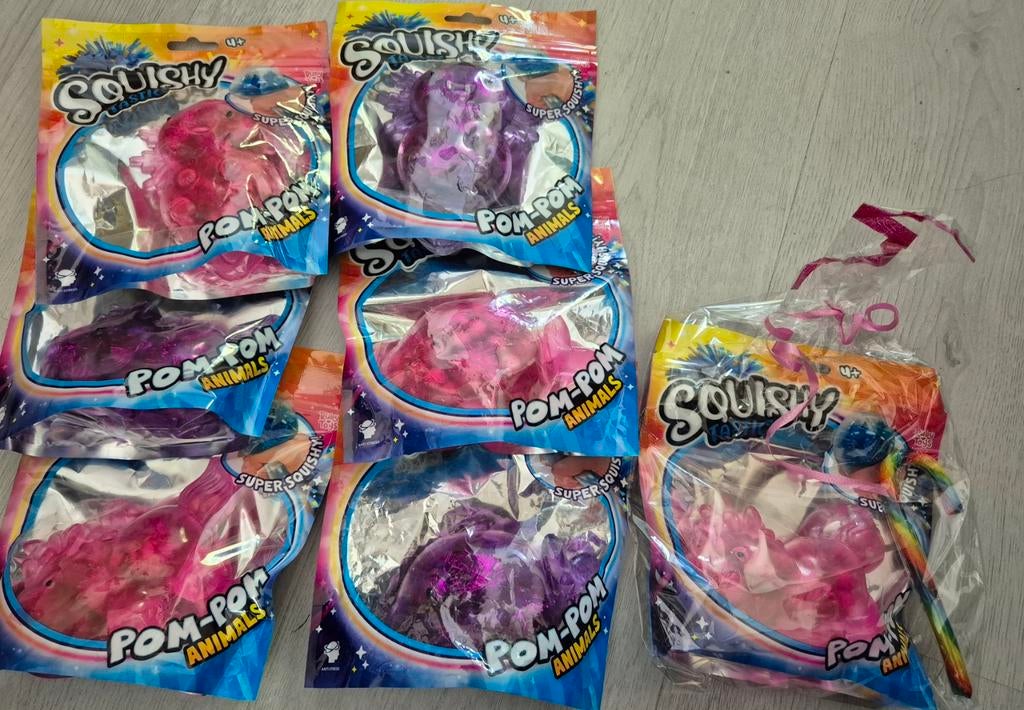 Traktatie pom pom squishy+snoepje 1.00( nog 31x), Ophalen of Verzenden, Nieuw, Feestartikel, Verjaardag