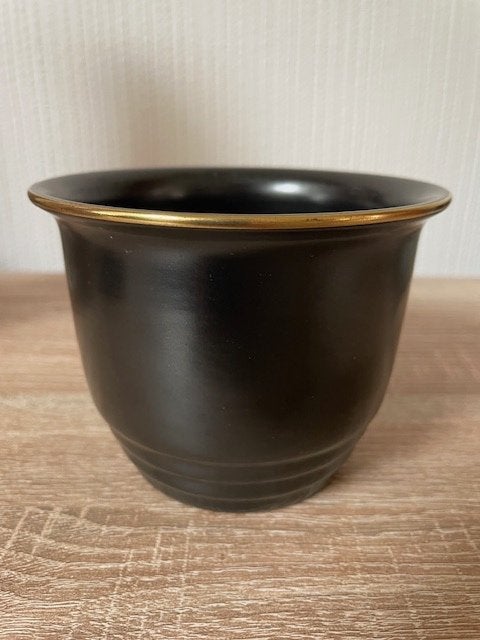 Zwarte bloempot met gouden randafwerking, Gebruikt, Rond, Binnen, Ophalen of Verzenden