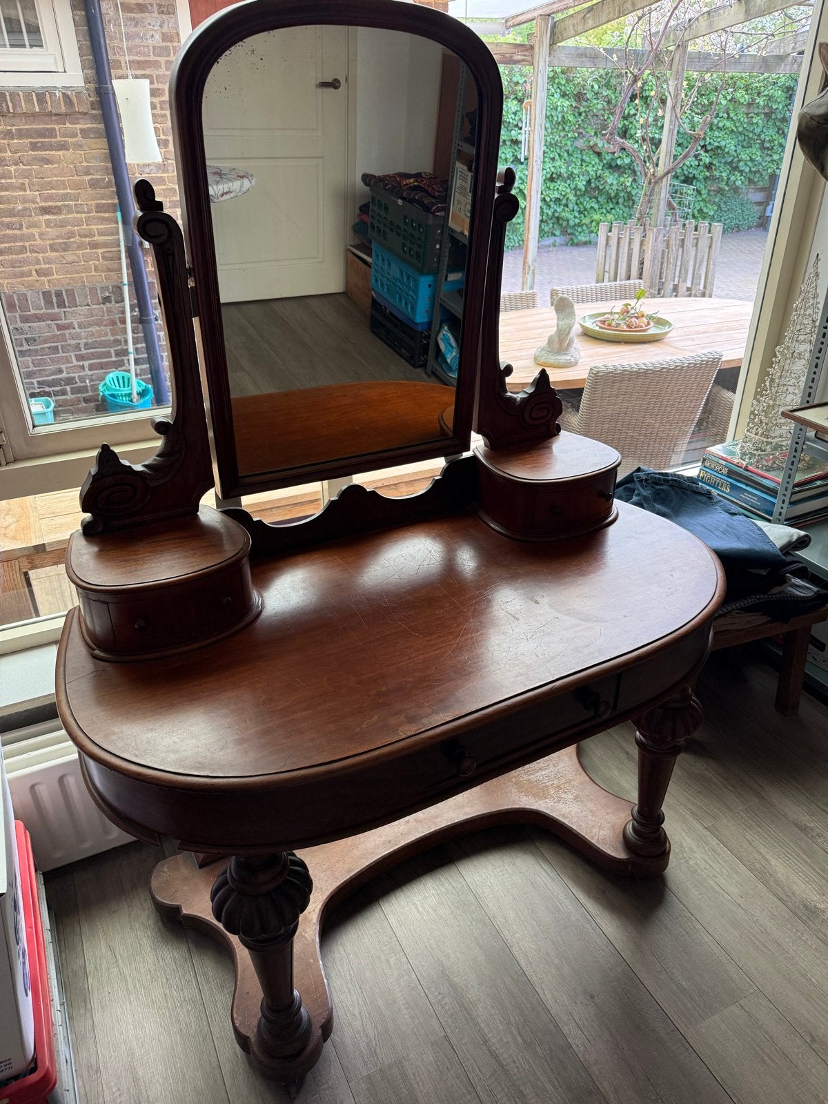 Antieke kaptafel met spiegel en lades, Ophalen