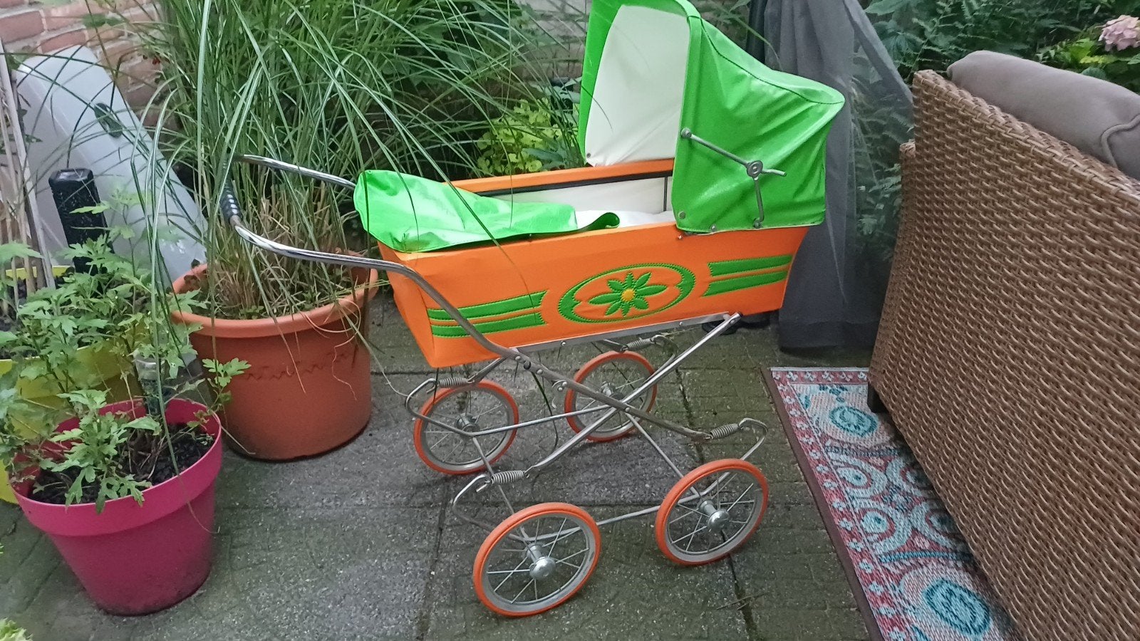Vintage retro poppenwagen jaren 70, Verzamelen, Retro, Huis en Inrichting, Ophalen