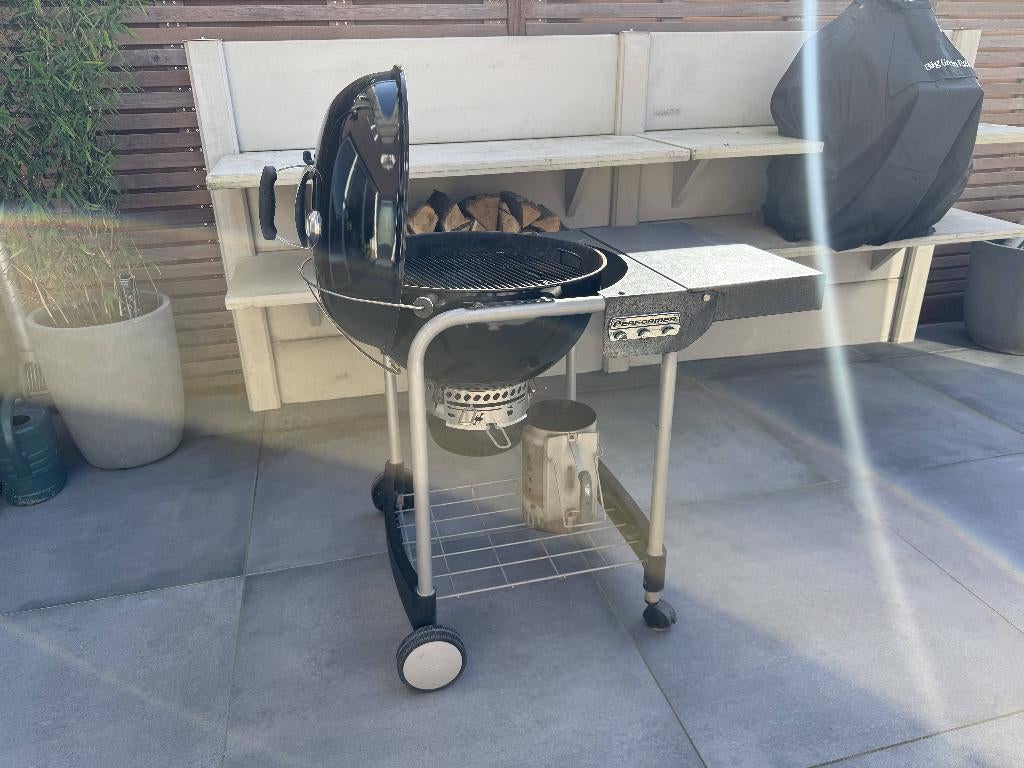 Weber Performer 57cm + Weber brikettenstarter + cover, Ophalen, Gebruikt, Weber, Met accessoires