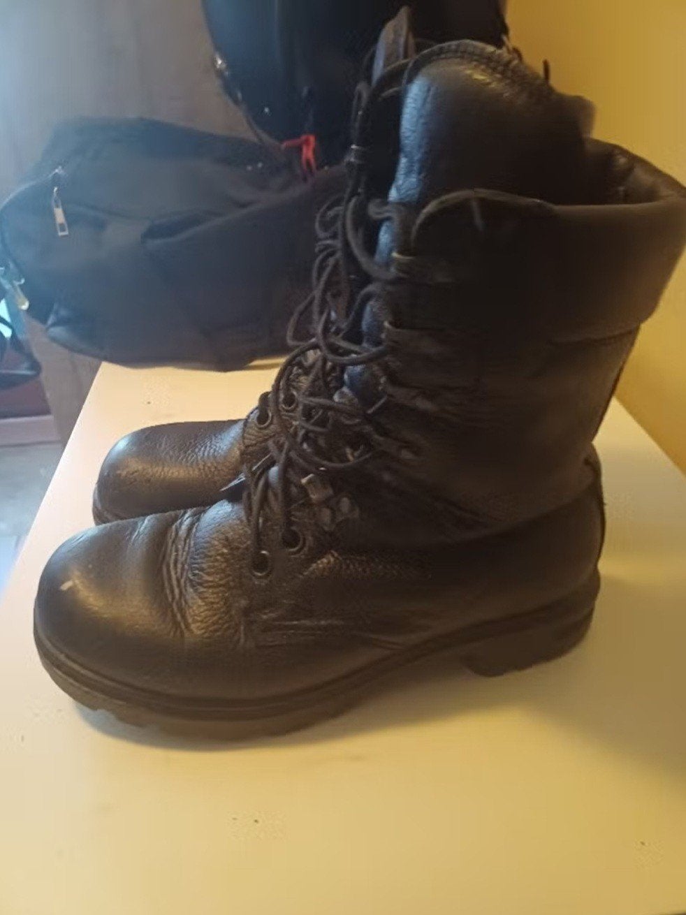 TE KOOP ORGINELE NL DEFENSIE KISTEN, Verzamelen, Ophalen of Verzenden, Landmacht, Nederland, Kleding of Schoenen