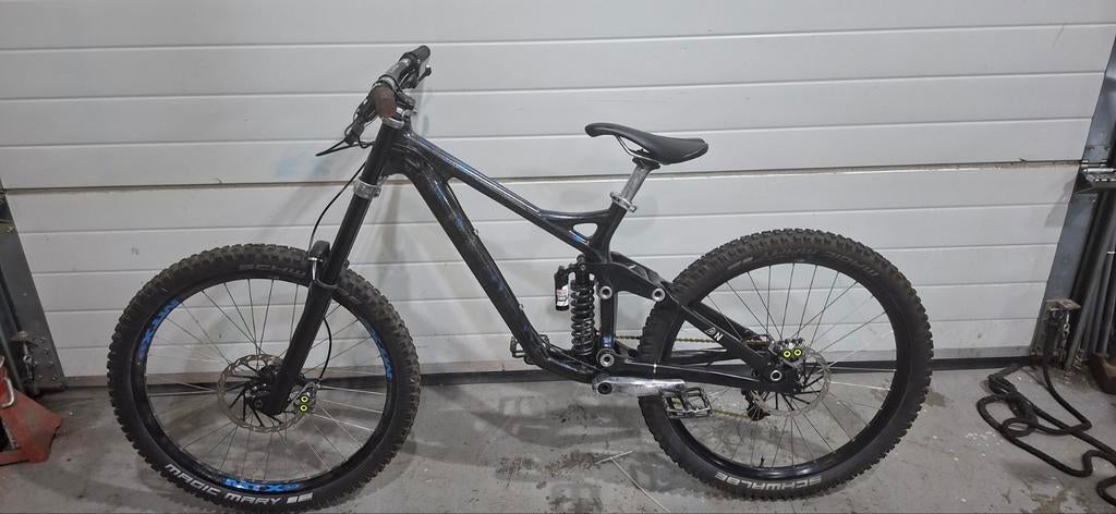 Kona Operator custom painted Downhill Mountainbike, Fietsen en Brommers, Fietsen | Mountainbikes en ATB, Gebruikt, Heren, Overige merken