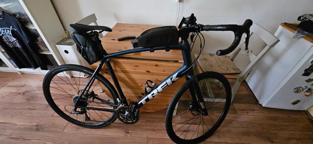 Trek Domane AL 2 Disc, Fietsen en Brommers, Fietsen | Racefietsen, Zo goed als nieuw, Heren, Overige merken, 15 tot 20 versnellingen