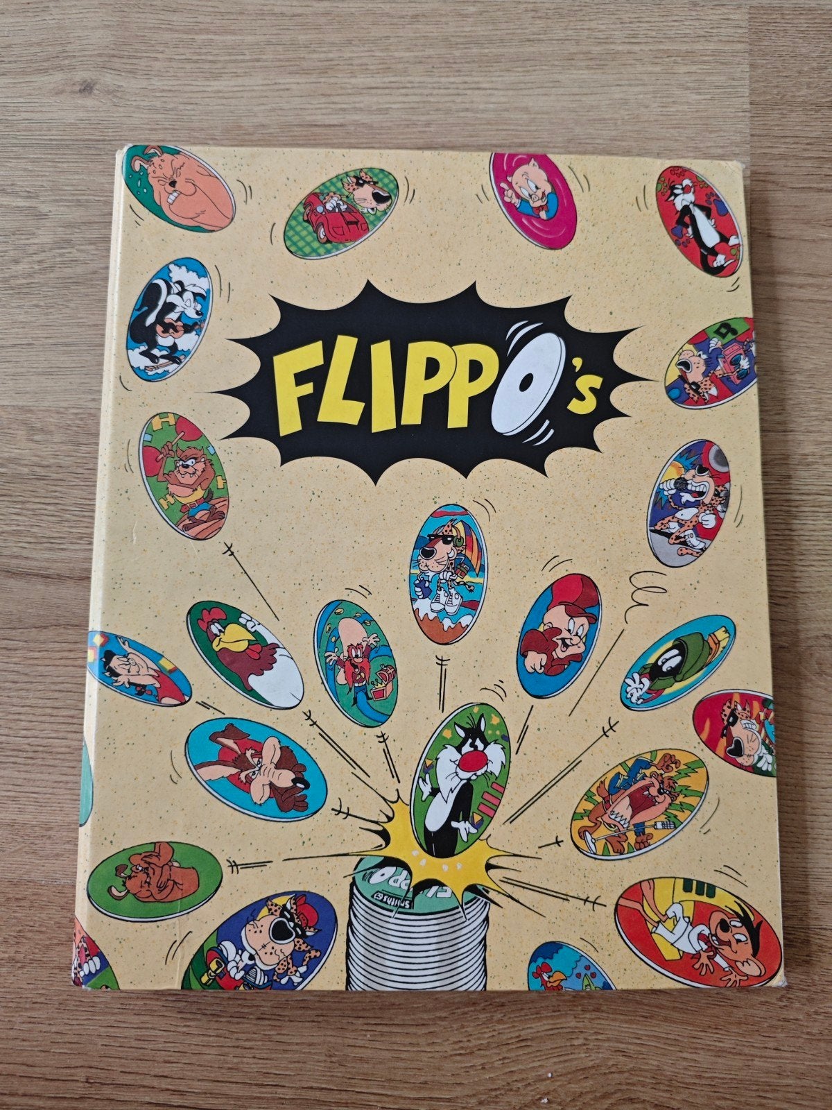 Flippo map 1 bijna compleet, Ophalen of Verzenden, Chester Cheetos, Map, Album of Poster, Met verzamelmap(pen)