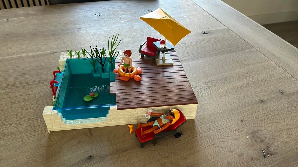 Playmobil zwembad met terras 5575, Ophalen of Verzenden, Zo goed als nieuw