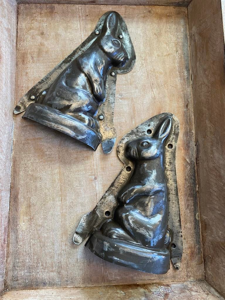 Antieke Konijn Chocolademallen (2 stuks) - brocante, Pasen, Ophalen of Verzenden