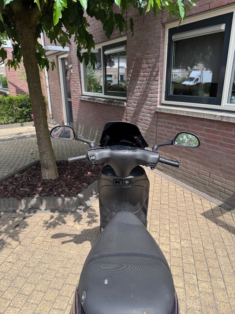 Piaggio zip 4 takt iget, Fietsen en Brommers, Scooters | Piaggio, Zo goed als nieuw, Zip, Maximaal 45 km/u, Benzine, Ophalen