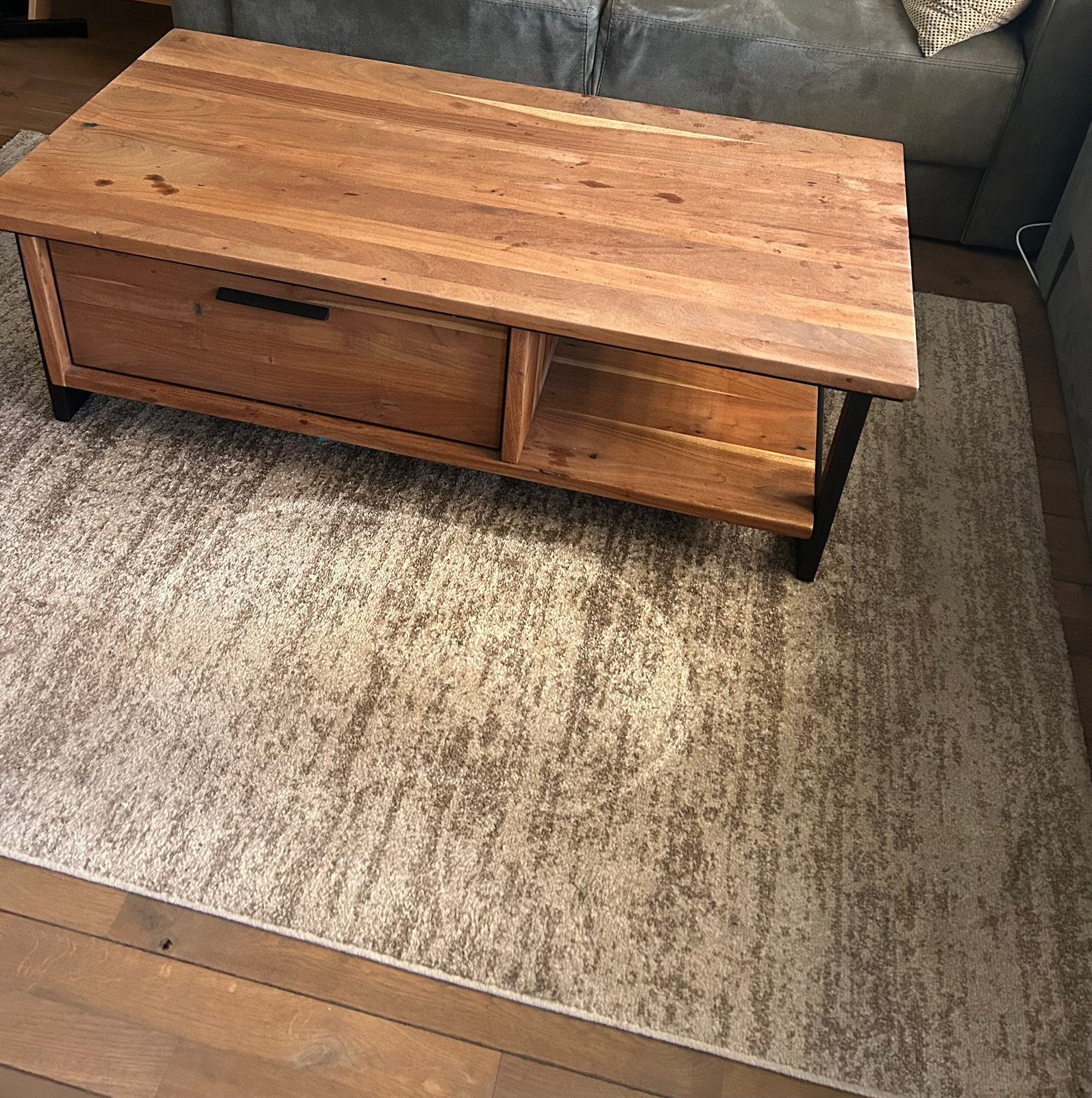 Kikar houte salon tafel van lubbers met glasplaat erbij, Ophalen, 100 tot 150 cm, 50 tot 100 cm, Zo goed als nieuw