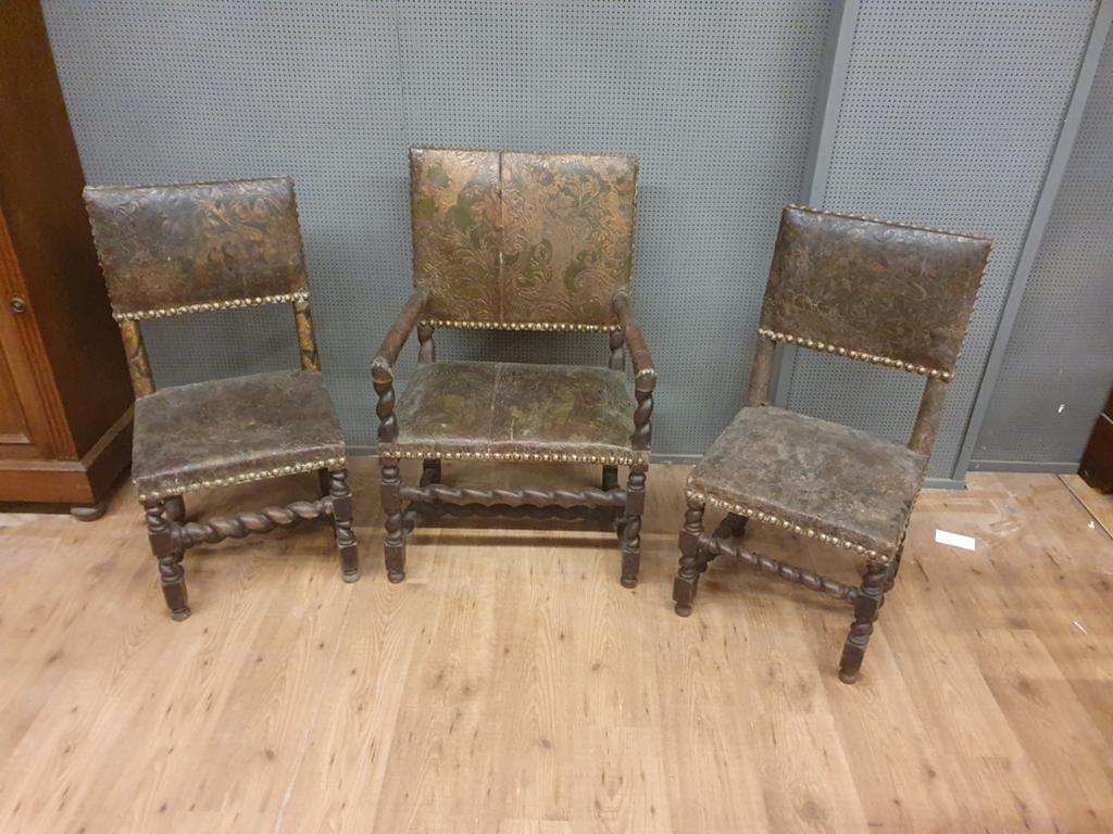Mancave stoelen mooi oud en versleten, Ophalen of Verzenden