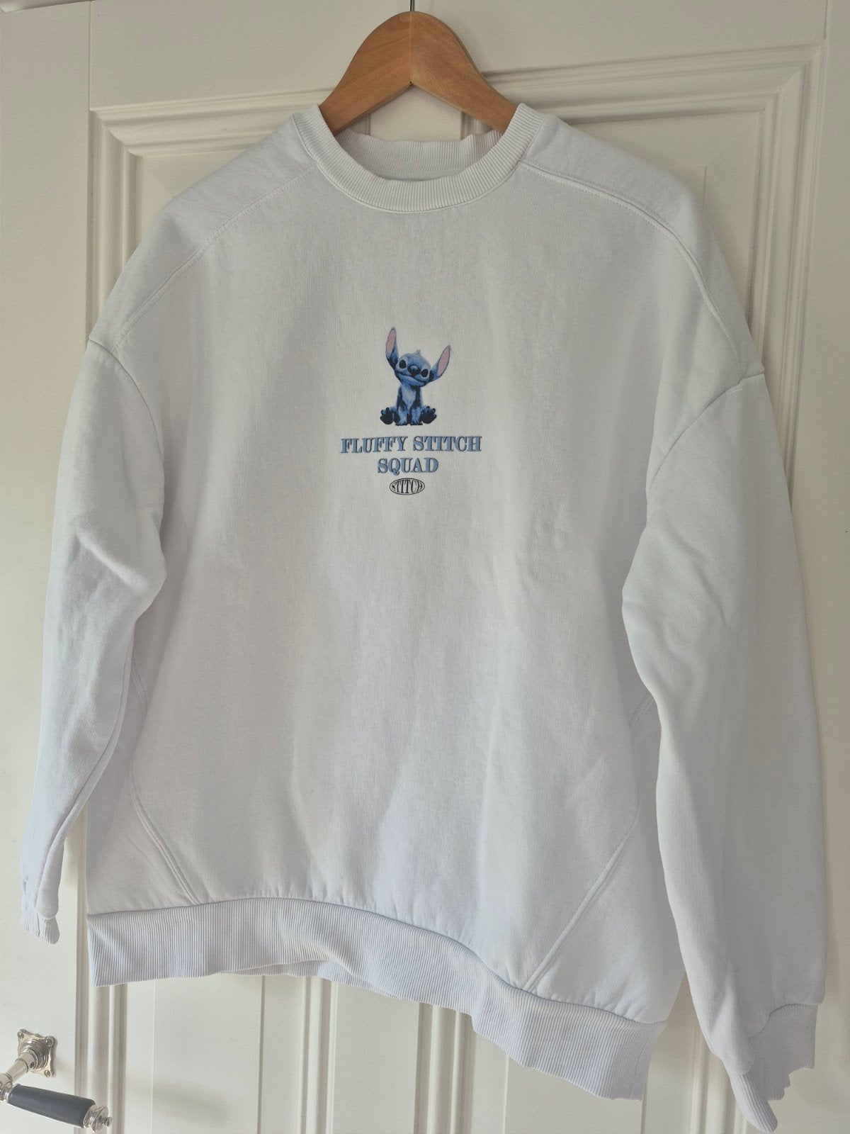 Disney Fluffy Stitch trui maat M, Maat 38/40 (M), Wit, Ophalen of Verzenden, Zo goed als nieuw
