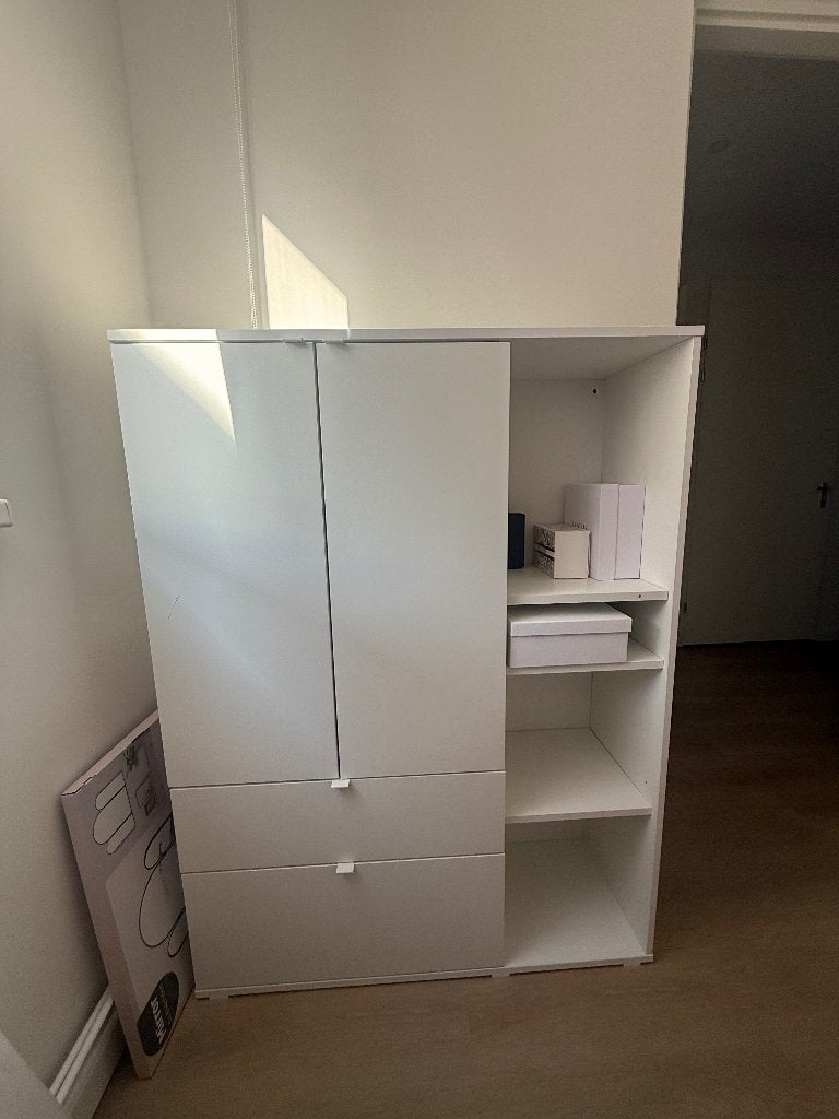 IKEA kast, Huis en Inrichting, Kasten | Kledingkasten, Ophalen, 100 tot 150 cm, Zo goed als nieuw, 25 tot 50 cm
