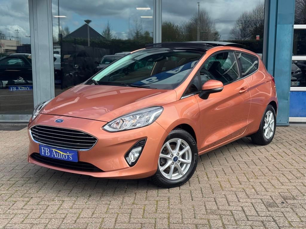 Ford Fiesta 1.0 EcoBoost Vignale Airco Cruise Panodak Automa, Gebruikt, Overige kleuren, Origineel Nederlands, Bedrijf