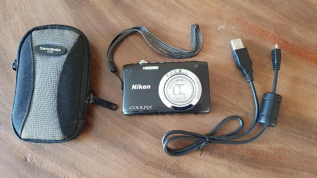 Nikon Coolpix A100 zwart, compact, lichtgewicht, Compact, Ophalen of Verzenden, Zo goed als nieuw, 4 t/m 7 keer