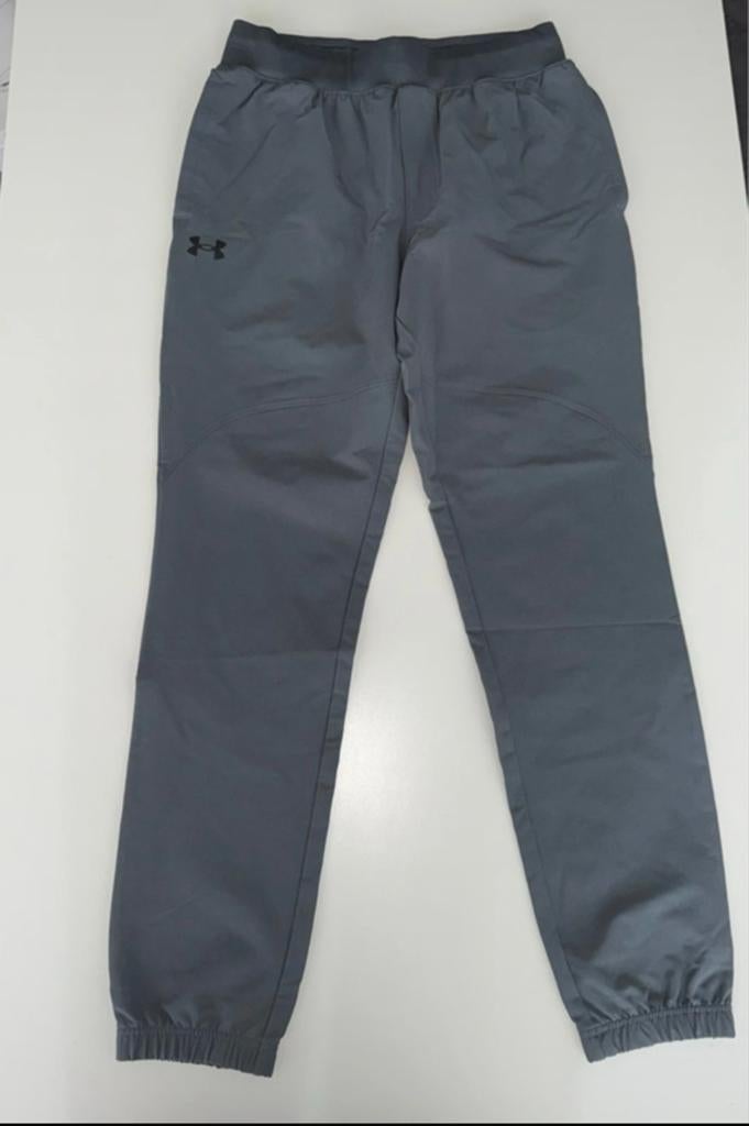 Under Armour Broek Grijs - maat M- Zo Goed als Nieuw, Maat 48/50 (M), Under Armour, Ophalen of Verzenden, Zo goed als nieuw