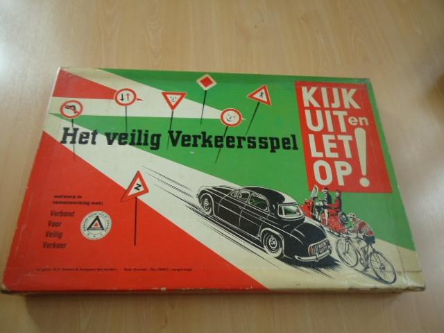 KIJK UIT en LET OP! Het Veilig Verkeersspel, jaren 60, Vijf spelers of meer, Ophalen of Verzenden, Gebruikt, N.V. Smeets & Schippers
