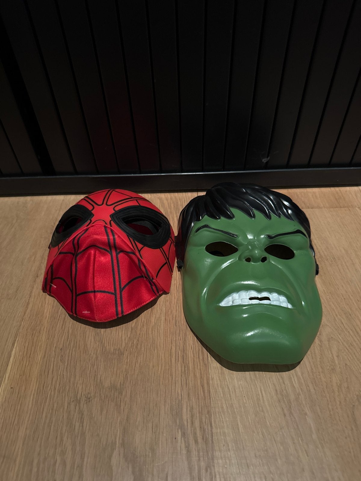 Spiderman en Hulk maskers - Superhelden feest, Ophalen of Verzenden, Gebruikt, Feestartikel, Film of Tv