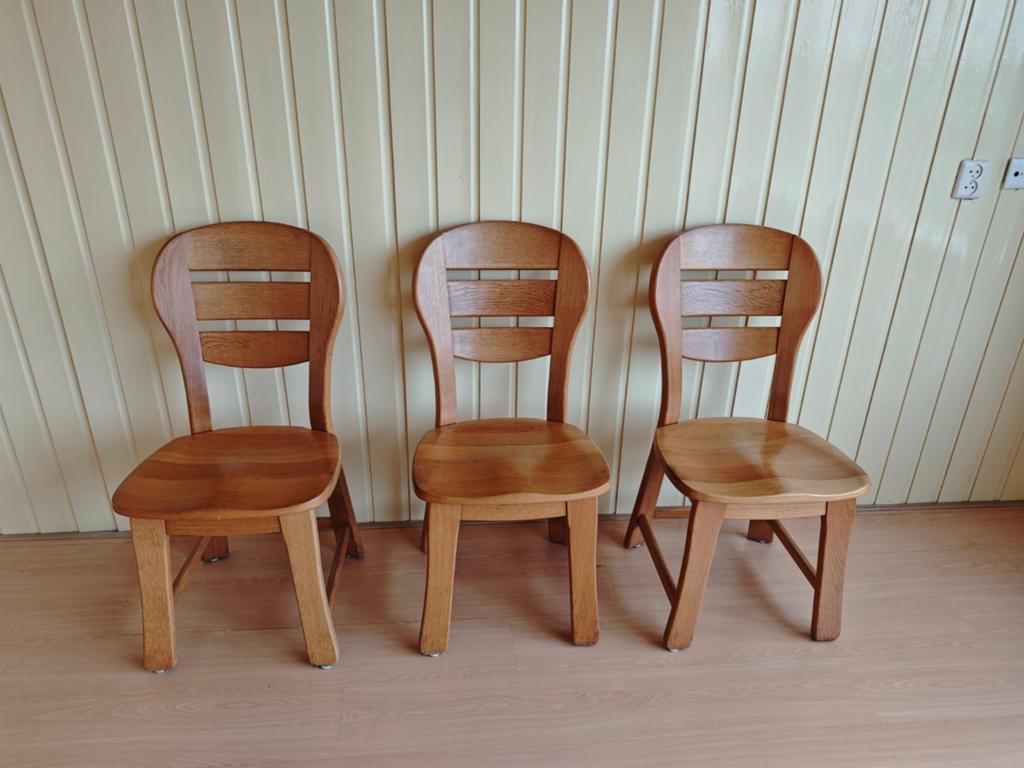 4 zeer stevige houten eetkamerstoelen, Huis en Inrichting, Stoelen, Ophalen, Bruin