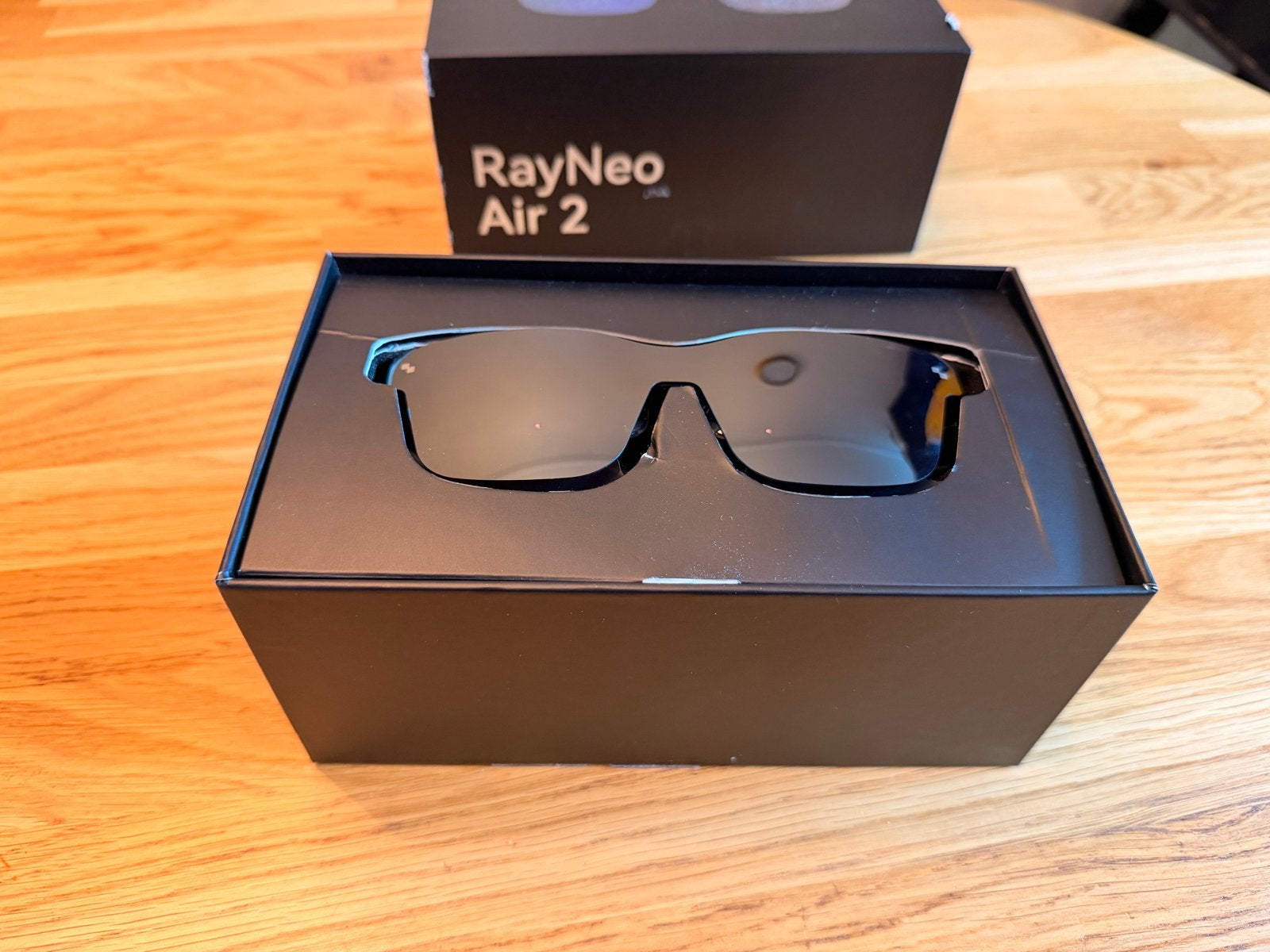 RayNeo Air 2 AR Smart Glasses + HDMI adapter!!, Spelcomputers en Games, Virtual Reality, Ophalen of Verzenden, Zo goed als nieuw