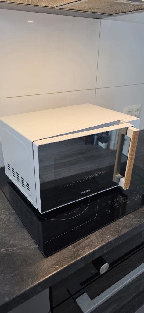 Medion MD 10596 microwave 20L wood look design white, Witgoed en Apparatuur, Ophalen, Gebruikt, Magnetron, Draaiplateau