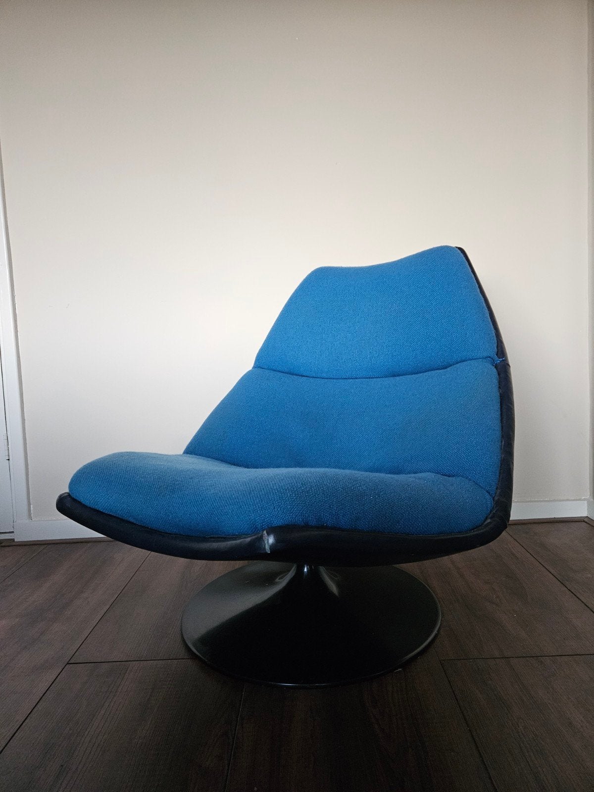 Vintage Artifort F510/F511 fauteuil - Blauw, Ophalen, Gebruikt, Stof, 75 tot 100 cm