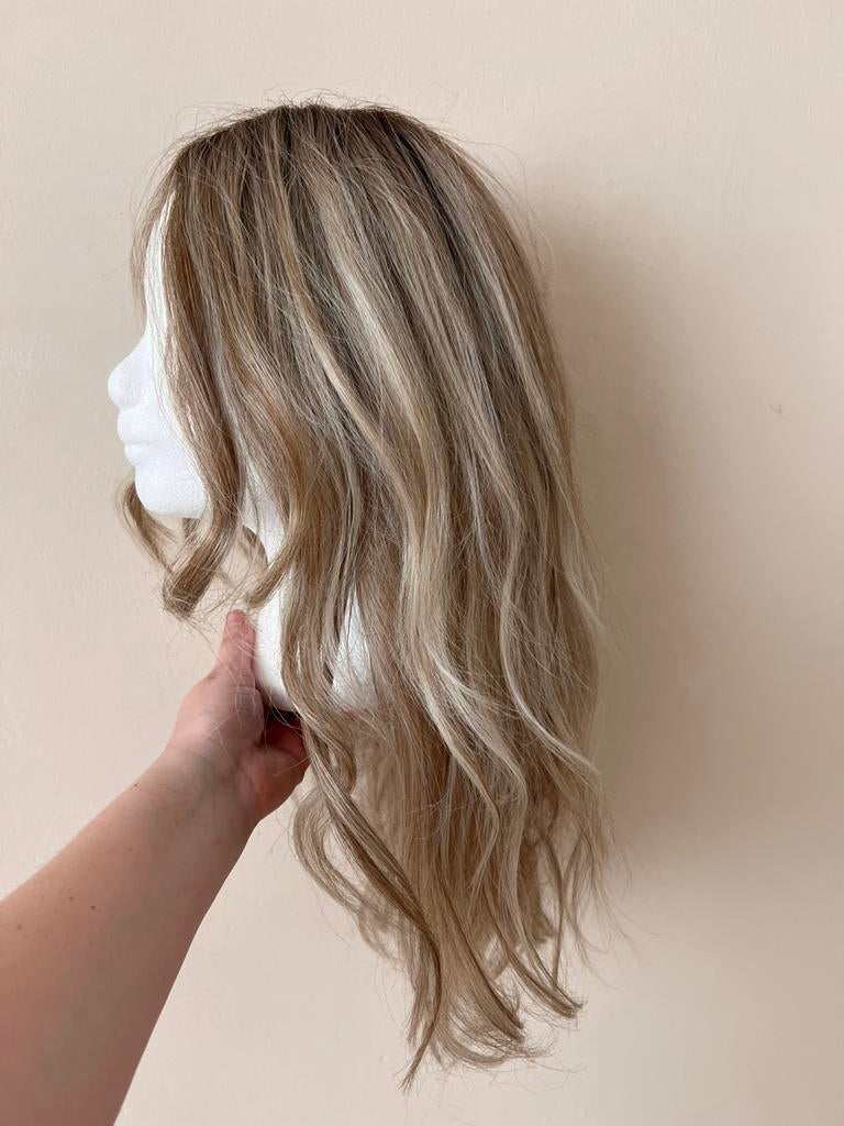Hittebestendige asblonde pruik / haarwerk golvend blond, Verzenden, Zo goed als nieuw, Pruik of Haarverlenging